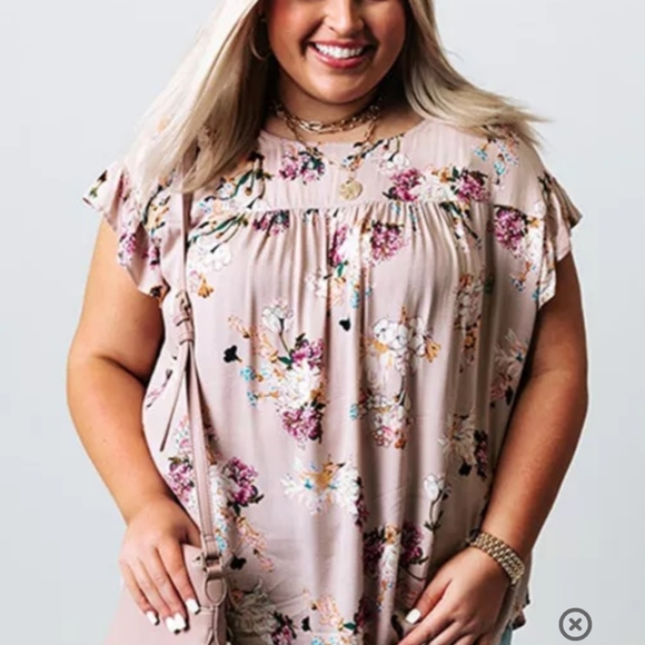New boutique Floral plus size babydoll top - Picture 2 of 8
